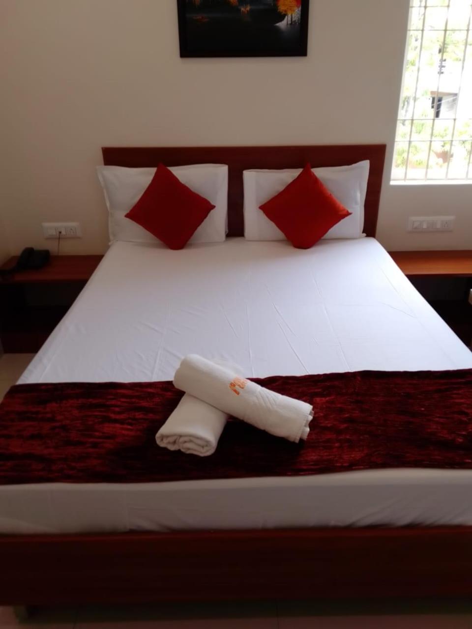 Mulberry Inn Bangalore Exterior foto