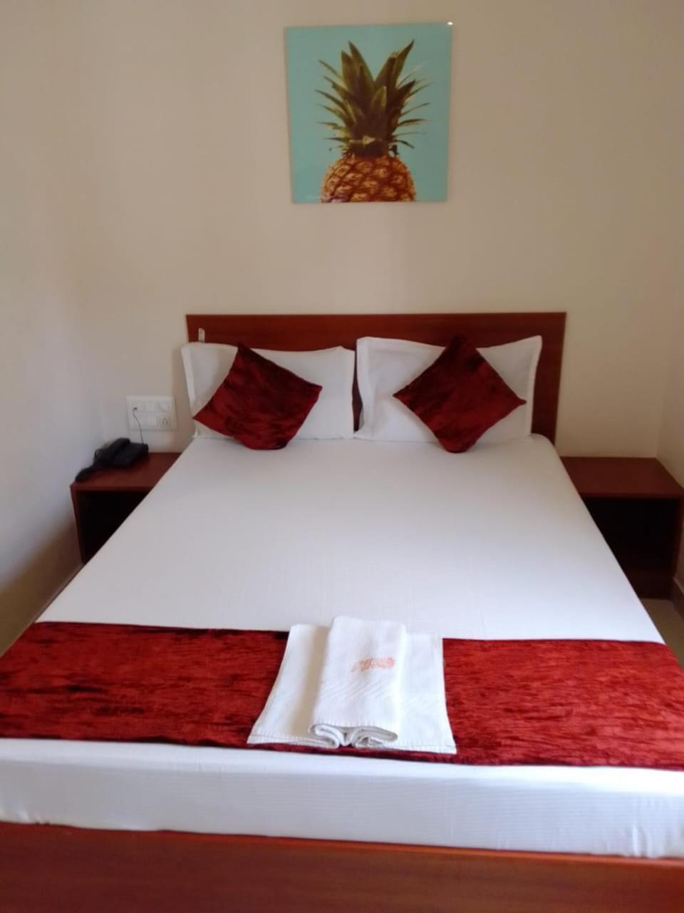 Mulberry Inn Bangalore Exterior foto